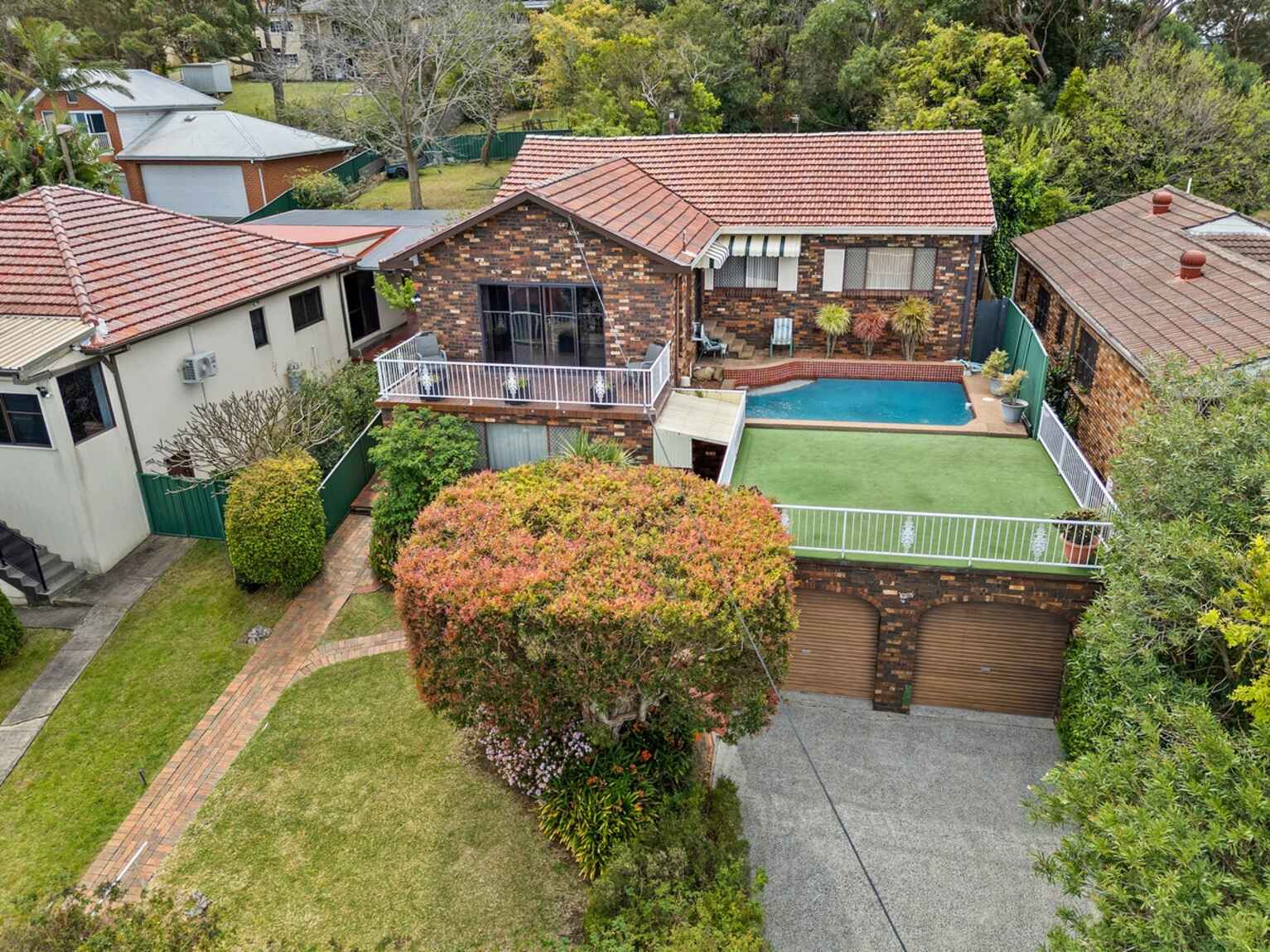 274 Northcliffe Drive Lake Heights 274 Northcliffe Drive Lake Heights