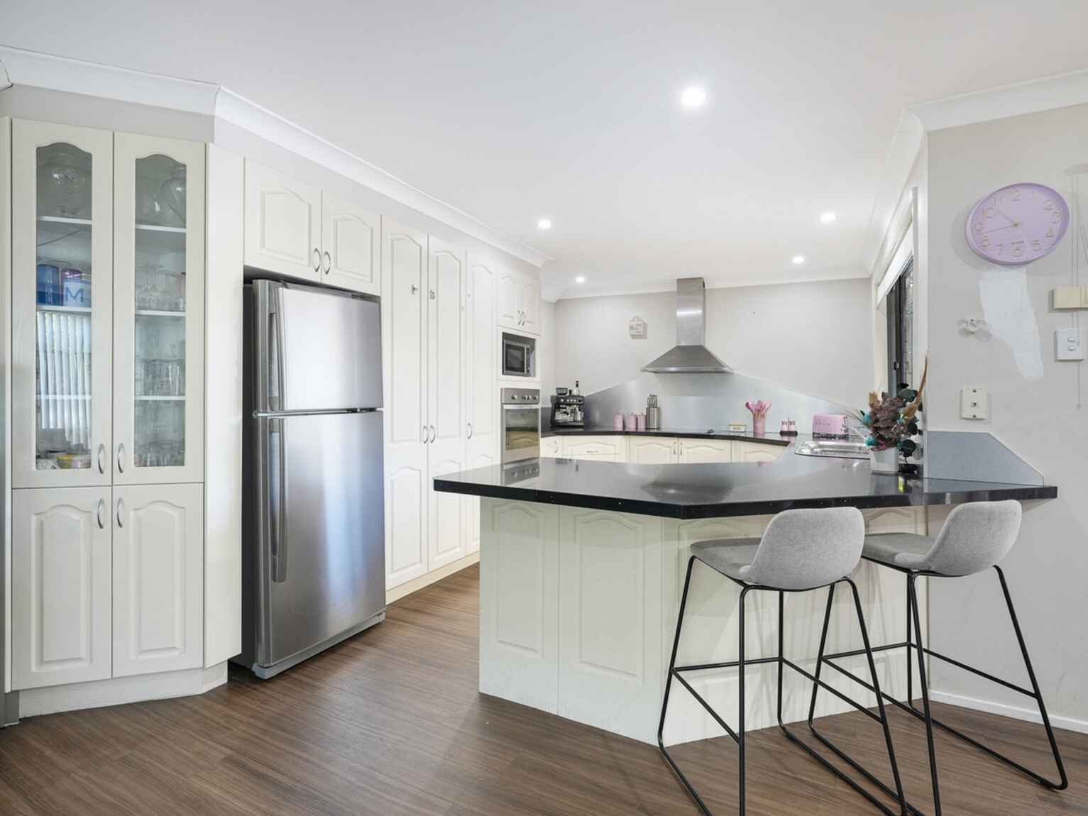 6 Ellenborough Place Horsley