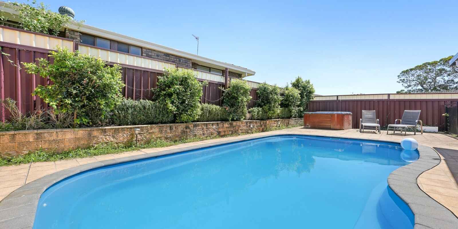6 Ellenborough Place Horsley
