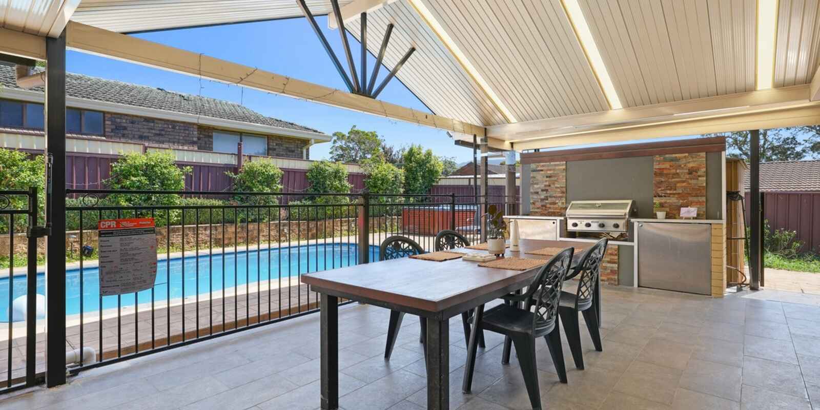 6 Ellenborough Place Horsley