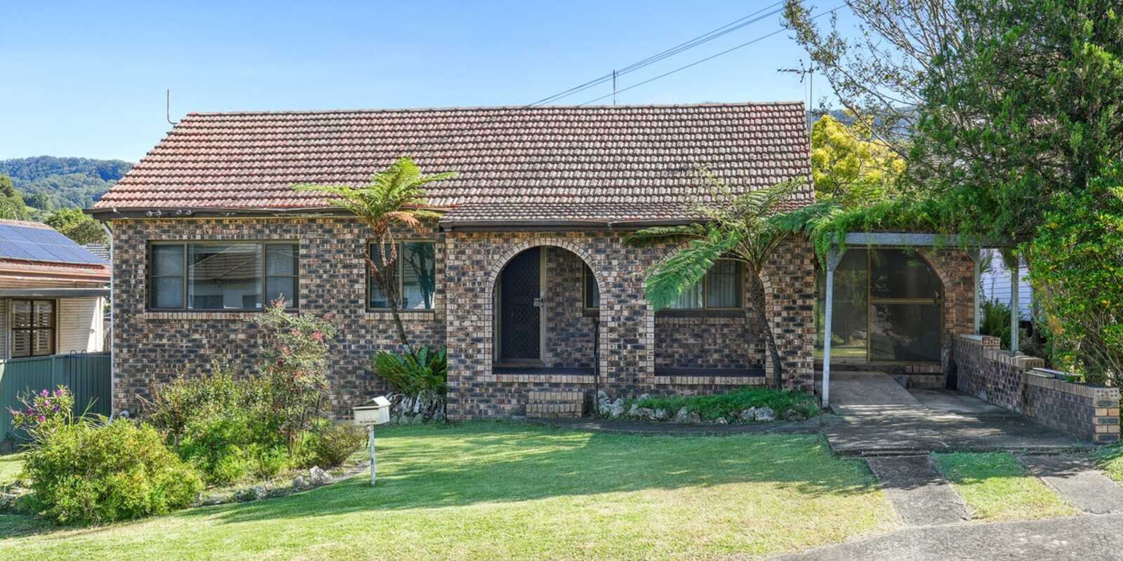 22 Bimbadeen Avenue West Wollongong